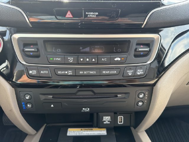 Used 2019 Honda Pilot Elite image 37