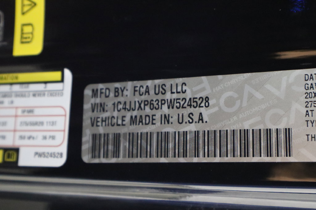 Used 2023 Jeep Wrangler Unlimited Sahara w/ Cold Weather Group AWD/4WD image 41