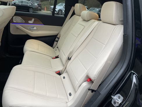 Certified 2025 Mercedes-Benz GLS 450 4MATIC w/ AMG Line Exterior image 41