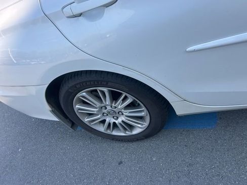 Used 2016 Toyota Camry XLE w/ Moonroof Package image 11