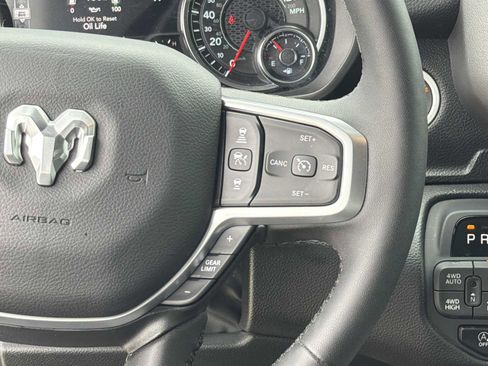Used 2025 RAM 1500 Big Horn AWD/4WD image 17