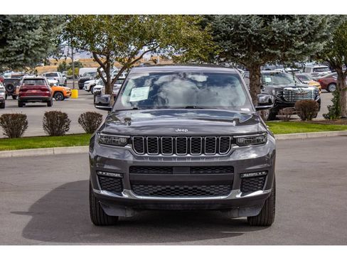 Used 2022 Jeep Grand Cherokee L Limited w/ Trailer Tow Group (B) AWD/4WD image 3