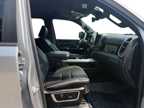 Used 2025 RAM 1500 Laramie w/ Night Edition AWD/4WD image 15
