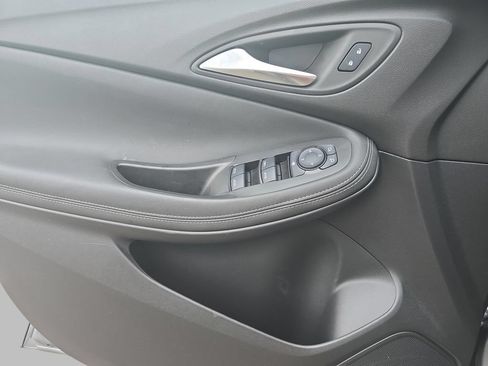 Used 2024 Buick Encore GX Preferred AWD/4WD image 28