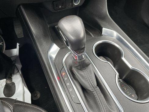 Certified 2022 Chevrolet Traverse LT image 16