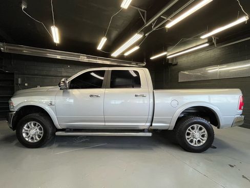 Used 2017 RAM 2500 Laramie AWD/4WD image 9