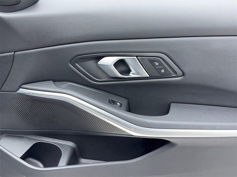 Used 2025 BMW 330i Sedan image 46