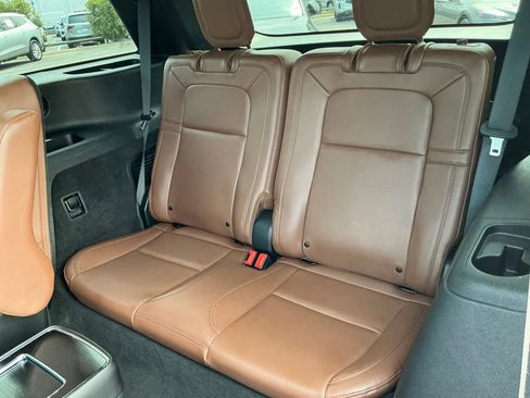 Used 2023 Lincoln Aviator Reserve w/ Equipment Group 201A RWD image 17