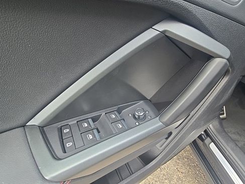 Used 2025 Audi Q3 2.0T Premium Plus image 14