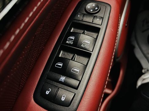 Used 2018 Jeep Grand Cherokee Trackhawk AWD/4WD image 42