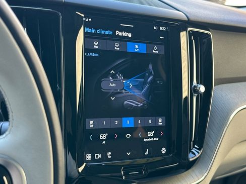 Certified 2025 Volvo XC60 T8 Plus w/ Protection Package Premier image 23