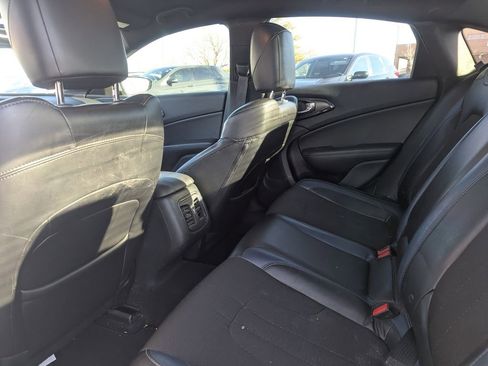 Used 2016 Chrysler 200 S w/ Comfort Group image 29