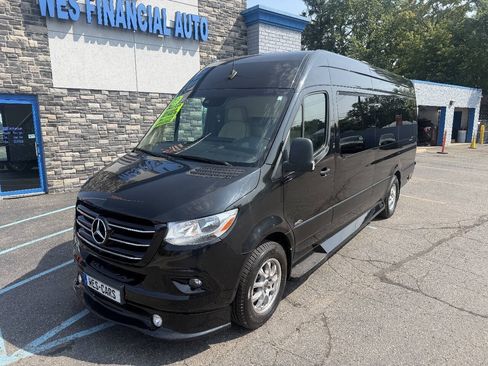 Used 2019 Mercedes-Benz Sprinter 170 image 1