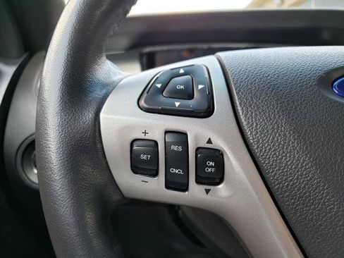 Used 2014 Ford Taurus SEL w/ Equipment Group 201A FWD image 21