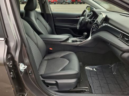 Used 2023 Toyota Camry SE w/ Cold Weather Package image 22