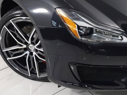 Used 2023 Maserati Quattroporte Modena Q4 image 21