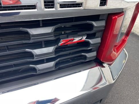 Used 2022 Chevrolet Silverado 2500 LT w/ Convenience Package image 4