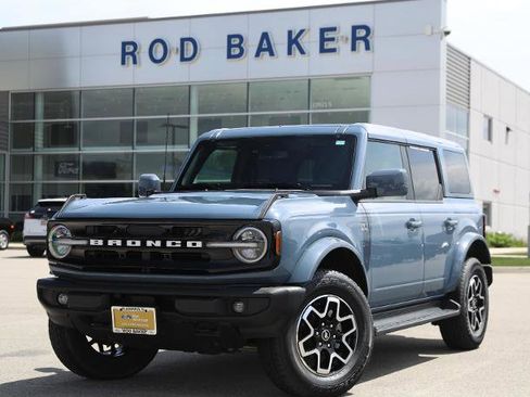 Certified 2025 Ford Bronco Outer Banks AWD/4WD image 1