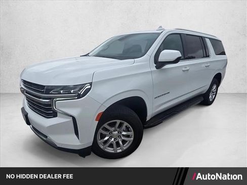 Used 2024 Chevrolet Suburban LT RWD image 1