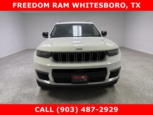 Used 2024 Jeep Grand Cherokee L Limited RWD image 2