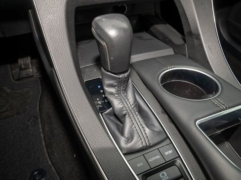 Used 2021 Toyota Avalon Limited w/ Advanced Safety Package image 17