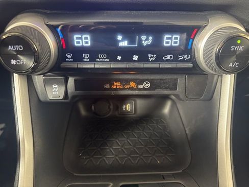 Used 2023 Toyota RAV4 AWD Hybrid image 16