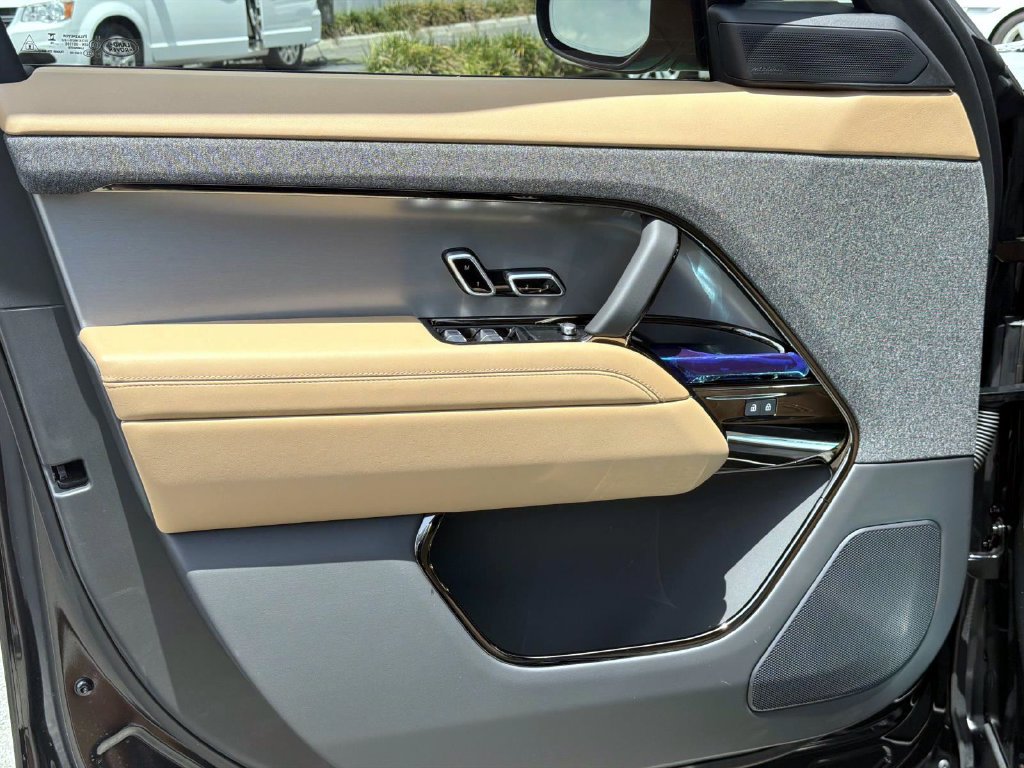 New 2026 Land Rover Range Rover Sport SE AWD/4WD image 15