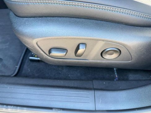 New 2026 Chevrolet Equinox EV LT image 10