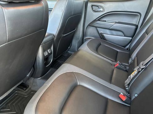 Certified 2022 GMC Canyon AT4 AWD/4WD image 13
