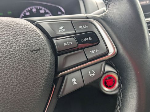 Used 2019 Honda Accord Touring image 18