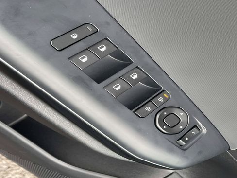 New 2025 Kia K4 LX image 21