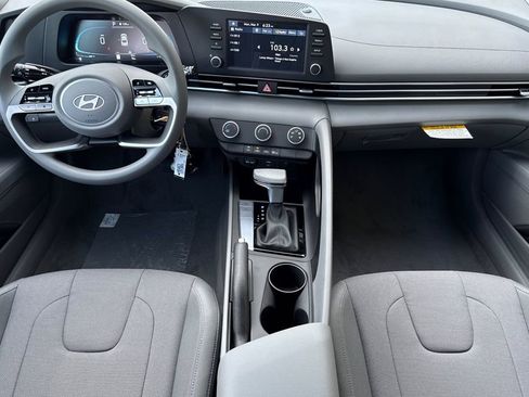 New 2026 Hyundai Elantra SE FWD image 10
