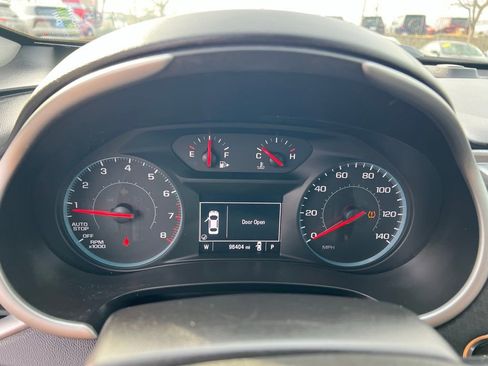 Used 2018 Chevrolet Malibu LS image 36