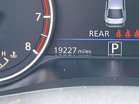 Used 2024 Nissan Altima 2.5 SV image 22