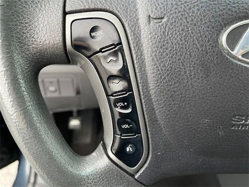 Used 2011 Hyundai Santa Fe GLS image 30