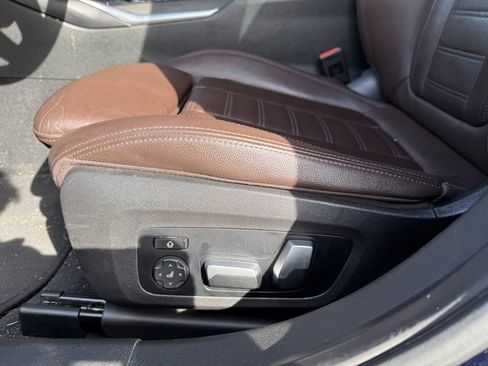 Used 2022 BMW 330i Sedan w/ Premium Package image 14