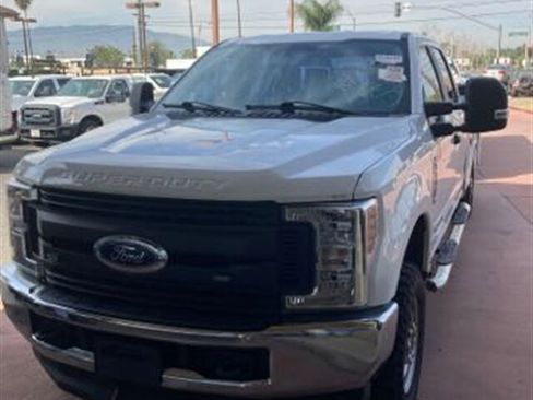 Used 2019 Ford F250 XL w/ Power Equipment Group image 3