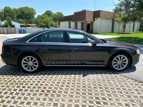 Used 2011 Audi A8 4.2 image 4