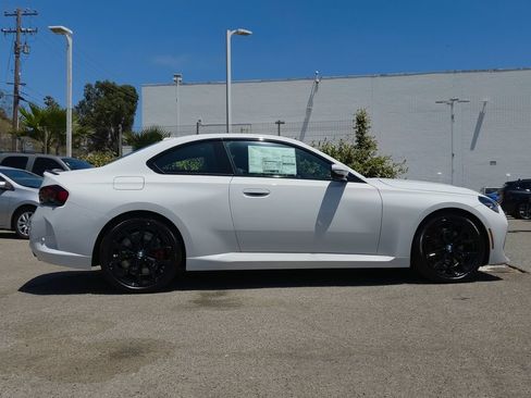New 2026 BMW 230i Coupe w/ Premium Package RWD image 3