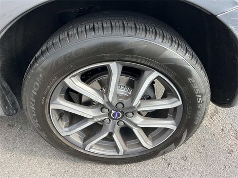 Used 2016 Volvo XC60 T6 Platinum image 11