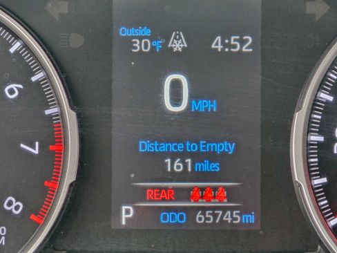 Used 2021 Toyota RAV4 LE image 38