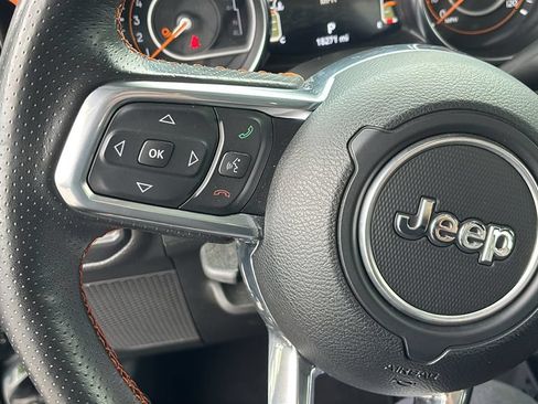Used 2023 Jeep Gladiator Mojave w/ Cold Weather Group AWD/4WD image 17