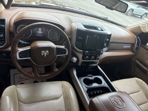 Used 2019 RAM 1500 Laramie AWD/4WD image 12