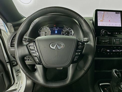 Used 2024 INFINITI QX80 Sensory image 11