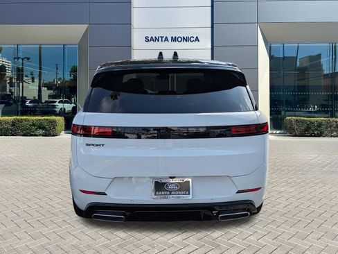 New 2026 Land Rover Range Rover Sport Dynamic SE AWD/4WD image 4