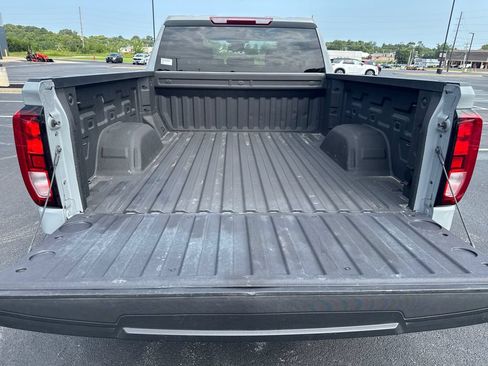 Used 2024 GMC Sierra 1500 Pro w/ Pro Value Package AWD/4WD image 9