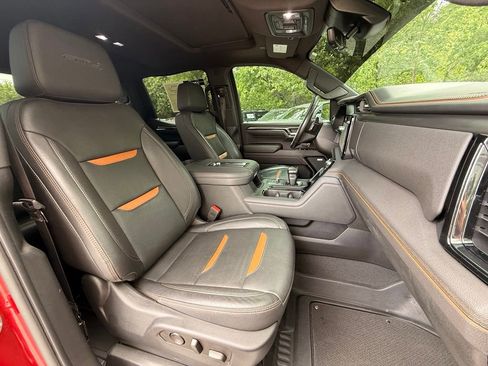 Used 2022 GMC Sierra 1500 AT4 w/ AT4 Premium Package AWD/4WD image 39