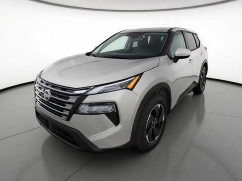 Used 2025 Nissan Rogue SV FWD image 3