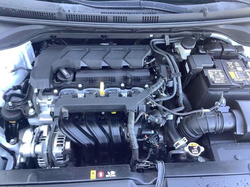 Used 2022 Hyundai Accent SE FWD image 8