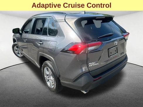 Used 2022 Toyota RAV4 XLE AWD/4WD image 7